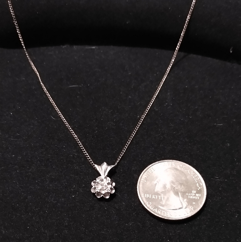 1970's White 14k Gold Necklace from CACo